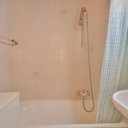 Duplex 6 Pers. A Avec Wifi, Parking, Proche Centre Et Remontees - Fr-1-684-39 *